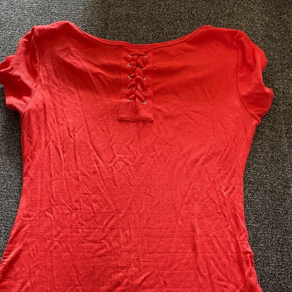 BEBE LOGO SHORT SLEEVE SCOOP NECK SINGLE STONE RIB TOP size S - Picture 3 of 3